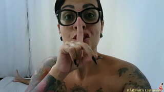 Žena se budi rođak, i samo da kaplje s mlijekom