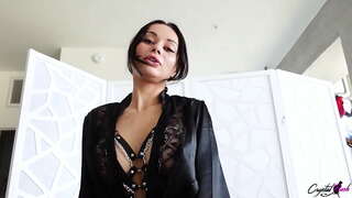 Sexy Bruneta hluboké kouření Velký Penis a Vášnivý Psí, Kurva, dokud se Cum v Ústech