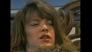 LBO - Strangers Kun Tapaamme - kohtaus 2